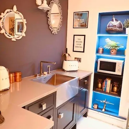 Tatil Evi Beautiful 2 Bedroom Cottage, Kirkby Lonsdale